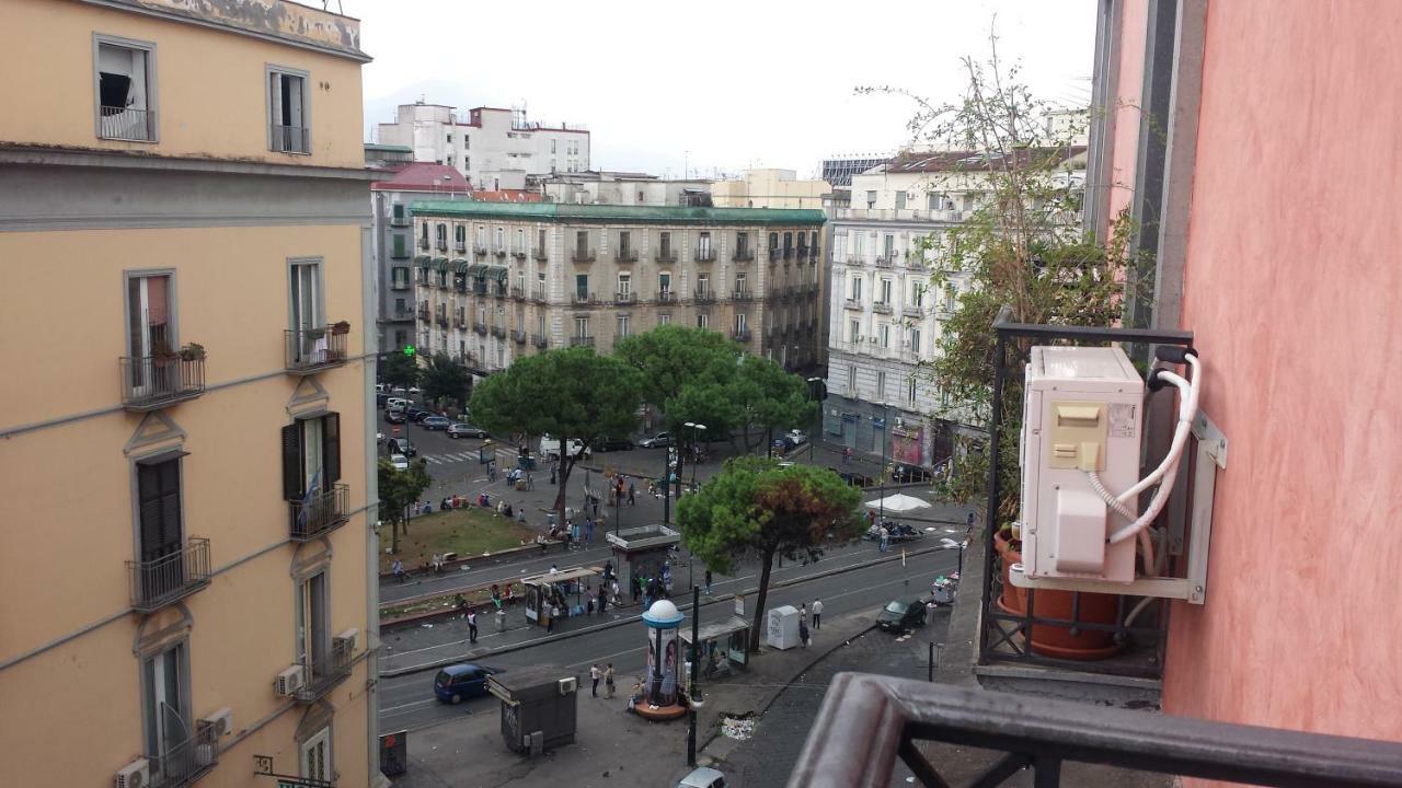 Una Casetta Al Centro Di Napoli المظهر الخارجي الصورة